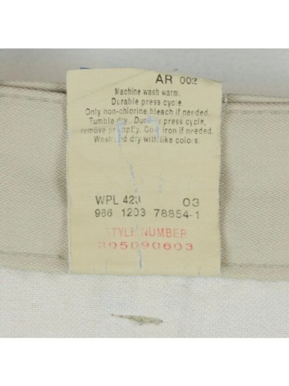 Dockers Golf Men's Size 34 Tan Pleated Bermuda Golf Shorts